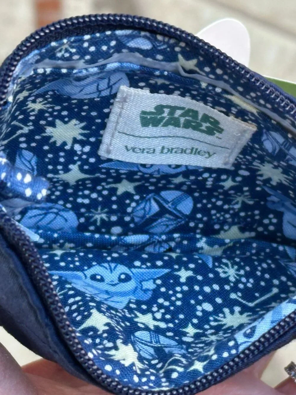 VERA BRADLEY STAR WARS ZIP ID CASE:NWT GROGU MACARONS